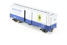 Load image into Gallery viewer, O Brass PSC - Precision Scale Co. B&O - Baltimore & Ohio AAR 40'Single Door Boxcar Factory Painted "Sentinel Service" No. 725748