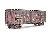 Load image into Gallery viewer, HO Brass Pecos River Brass ATSF - Santa Fe SK-U Stock Car C/P and Weathered REBOXX