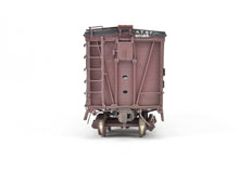 Load image into Gallery viewer, HO Brass Pecos River Brass ATSF - Santa Fe SK-U Stock Car C/P and Weathered REBOXX