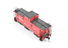 Load image into Gallery viewer, HO Brass OMI - Overland Models, Inc. NW - Norfolk & Western International Steel Caboose C/P in Private Road
