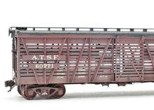 Load image into Gallery viewer, HO Brass Pecos River Brass ATSF - Santa Fe SK-U Stock Car C/P and Weathered REBOXX