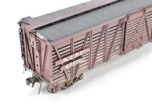 Load image into Gallery viewer, HO Brass Pecos River Brass ATSF - Santa Fe SK-U Stock Car C/P and Weathered REBOXX