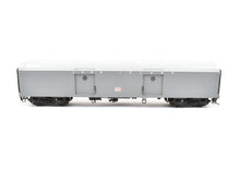 Load image into Gallery viewer, HO Brass Railworks LIRR - Long Island Railroad B-60b Baggage w/o Vents FP Grey