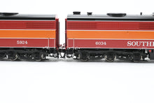 Load image into Gallery viewer, HO Brass CON UTI - Union Terminal Imports SP - Southern Pacific Alco PA-2/PB-2 Daylight Scheme Set FP #6034 & 5924