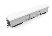 Load image into Gallery viewer, HO Brass Railworks LIRR - Long Island Railroad B-60b Baggage w/o Vents FP Grey