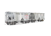 Load image into Gallery viewer, HO Brass Pecos River Brass Various Roads Lot of 2 ACF 34' Covered Hoppers Custom Painted and Weathered in REBOXX