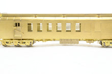 Load image into Gallery viewer, HO Brass Aurora Shops Ltd. CB&Q - Burlington HW 60' RPO/Railway Post Office Car