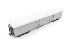 Load image into Gallery viewer, HO Brass Railworks LIRR - Long Island Railroad B-60b Baggage w/o Vents FP Grey