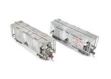 Load image into Gallery viewer, HO Brass Pecos River Brass Various Roads Lot of 2 ACF 34' Covered Hoppers Custom Painted and Weathered in REBOXX
