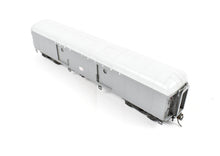 Load image into Gallery viewer, HO Brass Railworks LIRR - Long Island Railroad B-60b Baggage w/o Vents FP Grey