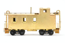 Load image into Gallery viewer, HO Brass Lambert GN - Great Northern #924 Wood Caboose