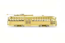 Load image into Gallery viewer, HO Brass WP Car Corp. Various Roads 1946 PCC Type-B Trolley With Blinker Doors