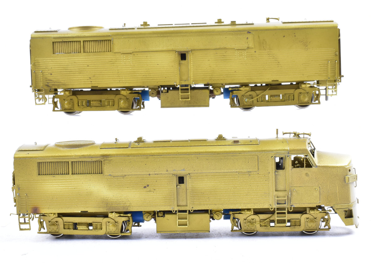 Sold at Auction: Pair of Overland Models HO brass Union Pacific CH-90-5  hoppers one painted and one unpainted