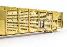 Load image into Gallery viewer, HO Brass OMI - Overland Models, Inc. NP - Northern Pacific 85' Big Pig Palace Stock Car #84300-84321