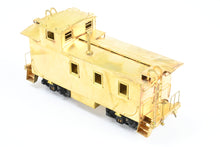 Load image into Gallery viewer, HO Brass Lambert GN - Great Northern #924 Wood Caboose