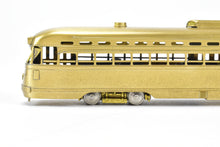 Load image into Gallery viewer, HO Brass WP Car Corp. Various Roads 1946 PCC Type-B Trolley With Blinker Doors