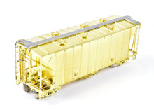Load image into Gallery viewer, HO Brass OMI - Overland Models, Inc. Various Roads Airslide Covered Hopper 1965 Version w/ Tri-Angular Gussets