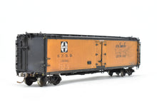 Load image into Gallery viewer, HO Brass OMI - Overland Models, Inc. ATSF - Santa Fe SFRD Rr-10 Class 50' Ice Bunker Wood Refrigerator Car C/P and Weathered