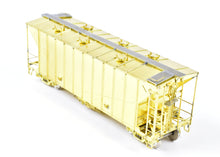 Load image into Gallery viewer, HO Brass OMI - Overland Models, Inc. Various Roads Airslide Covered Hopper 1965 Version w/ Tri-Angular Gussets