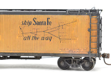 Load image into Gallery viewer, HO Brass OMI - Overland Models, Inc. ATSF - Santa Fe SFRD Rr-10 Class 50' Ice Bunker Wood Refrigerator Car C/P and Weathered