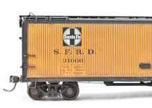 Load image into Gallery viewer, HO Brass OMI - Overland Models, Inc. ATSF - Santa Fe SFRD Rr-10 Class 50' Ice Bunker Wood Refrigerator Car C/P and Weathered