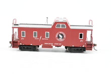Load image into Gallery viewer, HO Brass OMI - Overland Models, Inc. GN - Great Northern X-1-30 Caboose Custom Painted X1 MISSING HANDRAIL SECTION