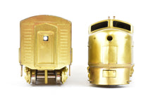 Load image into Gallery viewer, HO Brass Hallmark Models Various Roads EMC E-1 A/B Set Powered A Unpowered B