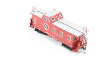 Load image into Gallery viewer, HO Brass OMI - Overland Models, Inc. GN - Great Northern X-1-30 Caboose Custom Painted X1 MISSING HANDRAIL SECTION