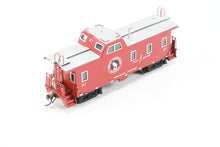 Load image into Gallery viewer, HO Brass OMI - Overland Models, Inc. GN - Great Northern X-1-30 Caboose Custom Painted X1 MISSING HANDRAIL SECTION