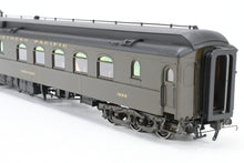 Load image into Gallery viewer, HO Brass W&R Enterprises NP - Northern Pacific Cafe Coach No Air Conditioning Factory Painted Pullman Green No. 1662