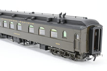 Load image into Gallery viewer, HO Brass W&R Enterprises NP - Northern Pacific Cafe Coach No Air Conditioning Factory Painted Pullman Green No. 1662