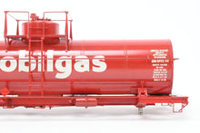 Load image into Gallery viewer, O Brass PSC - Precision Scale Co. Various Roads ACF 8,000 Gallon Insulated Tank Car Factory Painted Red WSRX - Mobilgas No. 238
