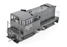 Load image into Gallery viewer, HO Brass Jonan Models SP No. 1 Diesel GE 50 Ton Standard Gauge Version CP Private Road