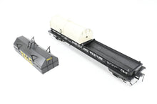 Load image into Gallery viewer, O Brass OMI - Overland Models, Inc. N&W - Norfolk Western Evans Steel Coil Steel Car w/full Walkways & Angled Covers. With N&# and P&LE hoods, Factory Painted No. 170004