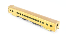 Load image into Gallery viewer, HO Brass Oriental Limited NP - Northern Pacific North Coast Limited 56-Seat Coach #500 w/o Skirts