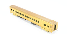 Load image into Gallery viewer, HO Brass Oriental Limited NP - Northern Pacific North Coast Limited 56-Seat Coach #500 w/o Skirts