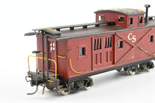 Load image into Gallery viewer, HO Brass Pacific Fast Mail V&T - Virginia & Truckee Outside Braced Caboose CP Private Road REPLACEMENT BOX