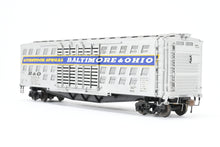 Load image into Gallery viewer, HO Brass OMI - Overland Models, Inc. B&O - Baltimore & Ohio Deluxe Livestock Car w/Double Door & Fishbelly Underframe Pro-Painted No. 113014