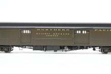 Load image into Gallery viewer, HO Brass W&R Enterprises NP - Northern Pacific Truss Rod Baggage Car Factory Painted Pullman Green No. 1595