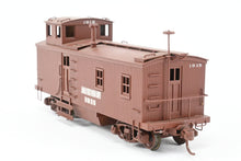 Load image into Gallery viewer, HO Brass Trains Inc. ATSF - Santa Fe Wood "Blind End" Caboose Custom Painted No. 1015