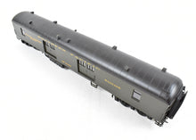 Load image into Gallery viewer, HO Brass TCY - The Coach Yard SP - Southern Pacific 70' Baggage Class 70-B-8/9 with Windows Pro-Painted #6450