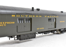 Load image into Gallery viewer, HO Brass TCY - The Coach Yard SP - Southern Pacific 70' Baggage Class 70-B-8/9 with Windows Pro-Painted #6450
