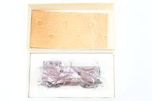 Load image into Gallery viewer, HO Brass Trains Inc. ATSF - Santa Fe Wood "Blind End" Caboose Custom Painted No. 1015