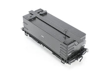 Load image into Gallery viewer, HO Brass W&R Enterprises NP - Northern Pacific Auxiliary Tender with Low Water Hatch Factory Painted No. 902