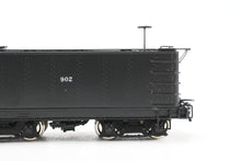 Load image into Gallery viewer, HO Brass W&R Enterprises NP - Northern Pacific Auxiliary Tender with Low Water Hatch Factory Painted No. 902