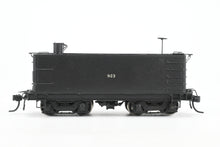 Load image into Gallery viewer, HO Brass W&R Enterprises NP - Northern Pacific Auxiliary Tender with High Water Hatch Custom Painted No. 923