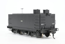 Load image into Gallery viewer, HO Brass W&R Enterprises NP - Northern Pacific Auxiliary Tender with High Water Hatch Custom Painted No. 923