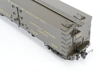 Load image into Gallery viewer, HO Brass W&R - W&R Enterprises NP - Northern Pacific Express Reefer #1800 - 1899 Version 2 Factory Painted Pullman Green Small Herald No. 1859