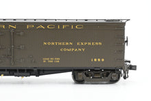 Load image into Gallery viewer, HO Brass W&R - W&R Enterprises NP - Northern Pacific Express Reefer #1800 - 1899 Version 2 Factory Painted Pullman Green Small Herald No. 1859