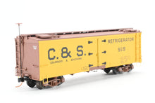 Load image into Gallery viewer, HOn3 Micro-Trains C&S - Colorado & Southern 30’ Composite Underframe Refrigerator Car FP No. 515